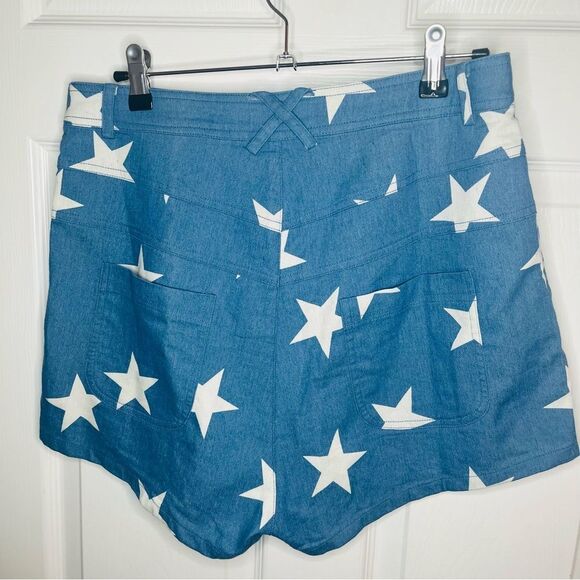 Modcloth All Stars No Stripes HighRise Denim Shorts Blue Star Print Size 8 - Picture 5 of 8